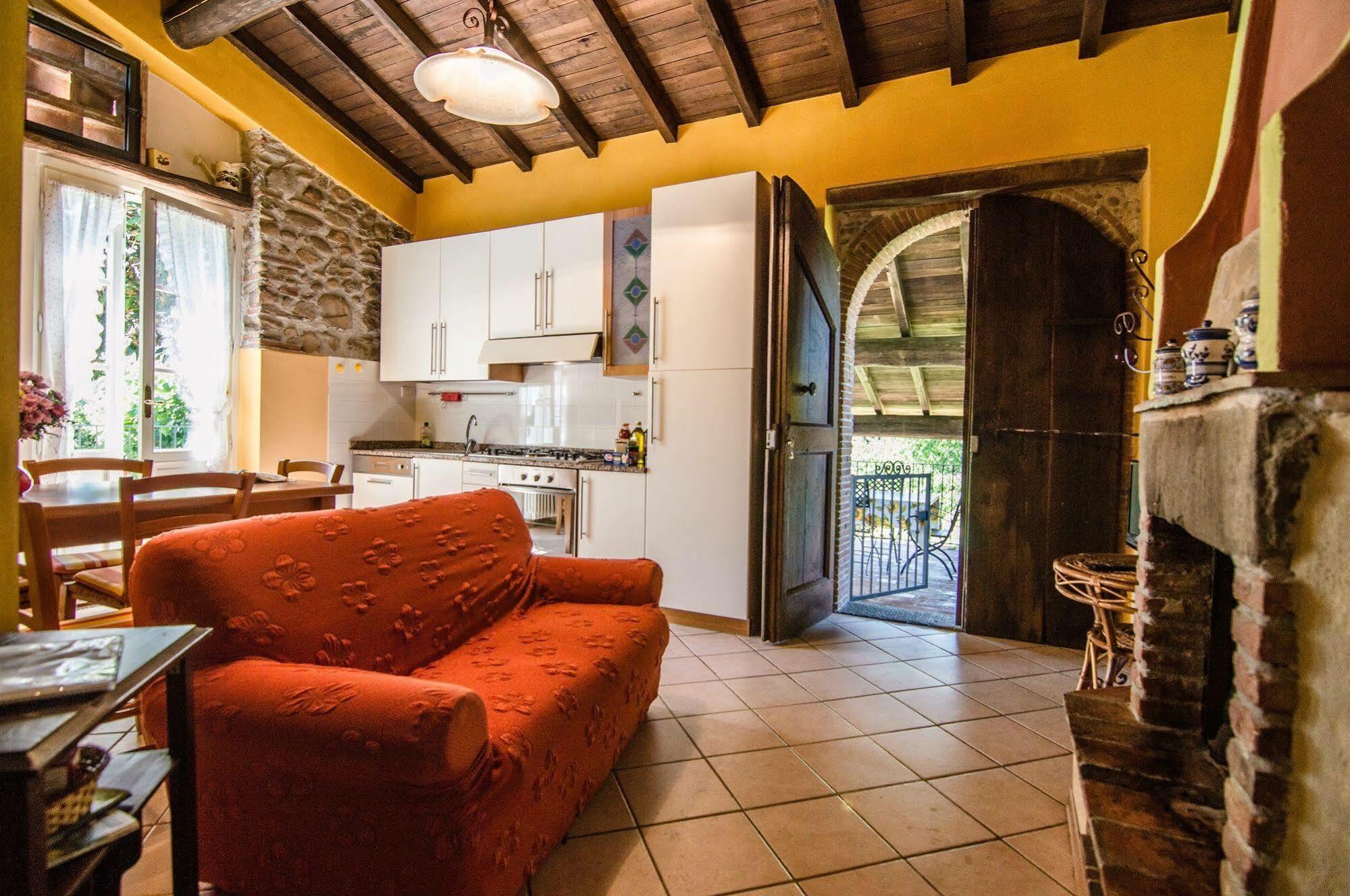 Agriturismo Chioi Barga Luaran gambar