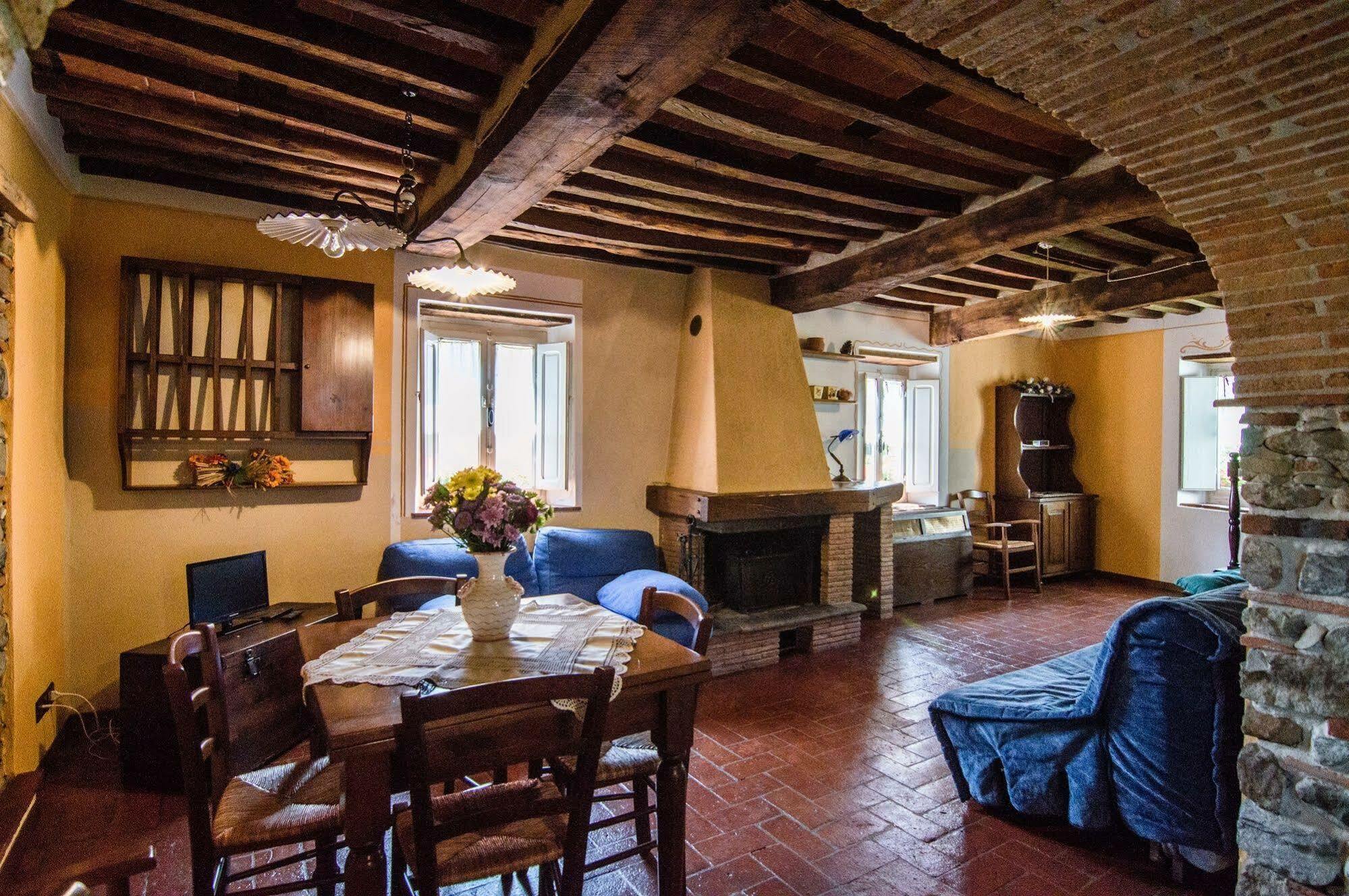 Agriturismo Chioi Barga Luaran gambar